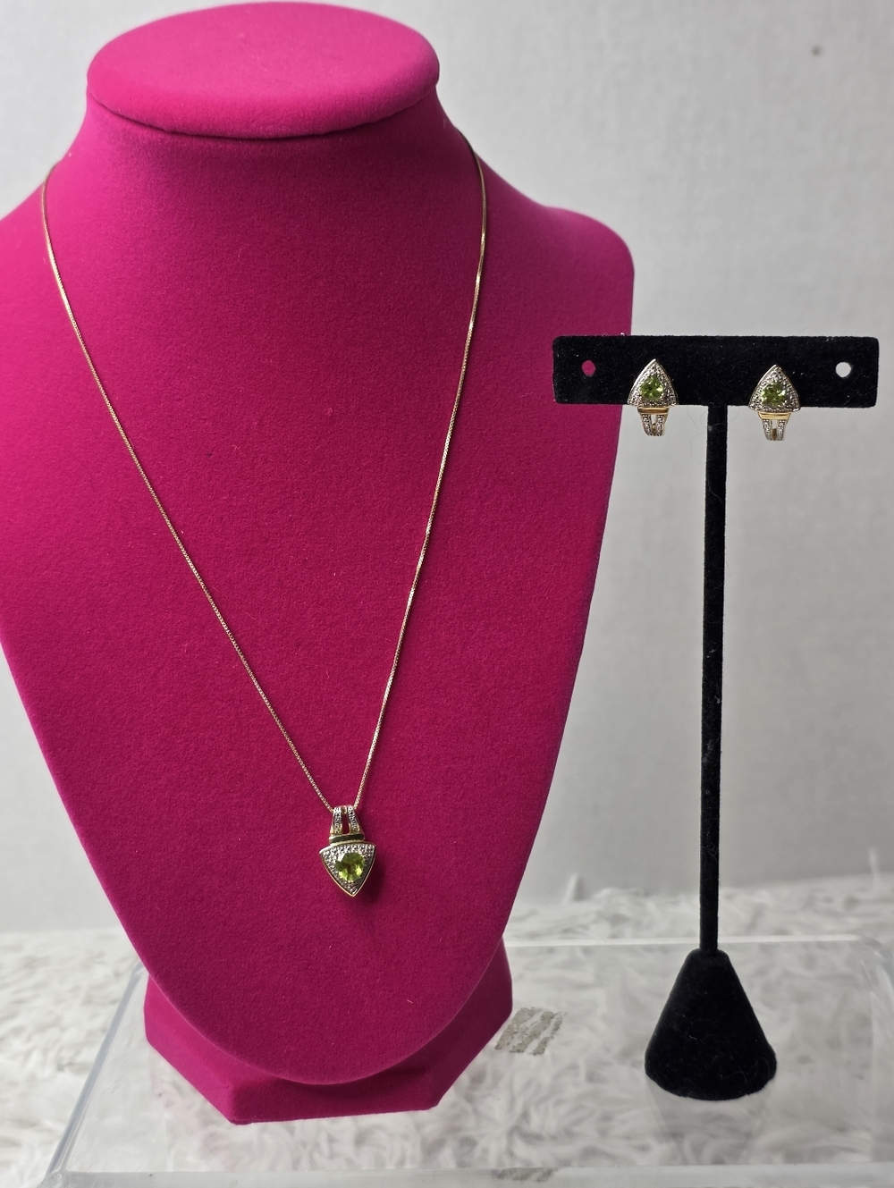 Peridot Trillium Cut Vermeil Necklace and Earrings Set
